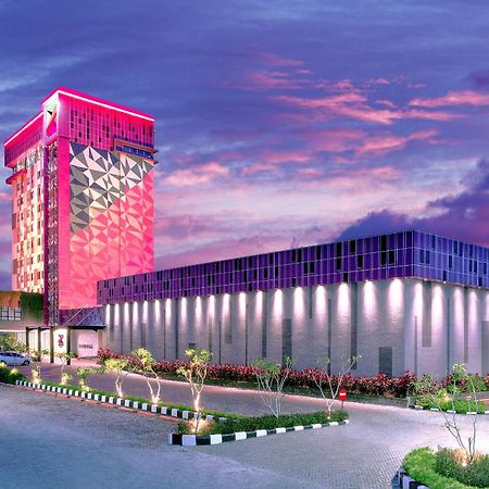 The Zuri Dumai Hotel Exterior photo