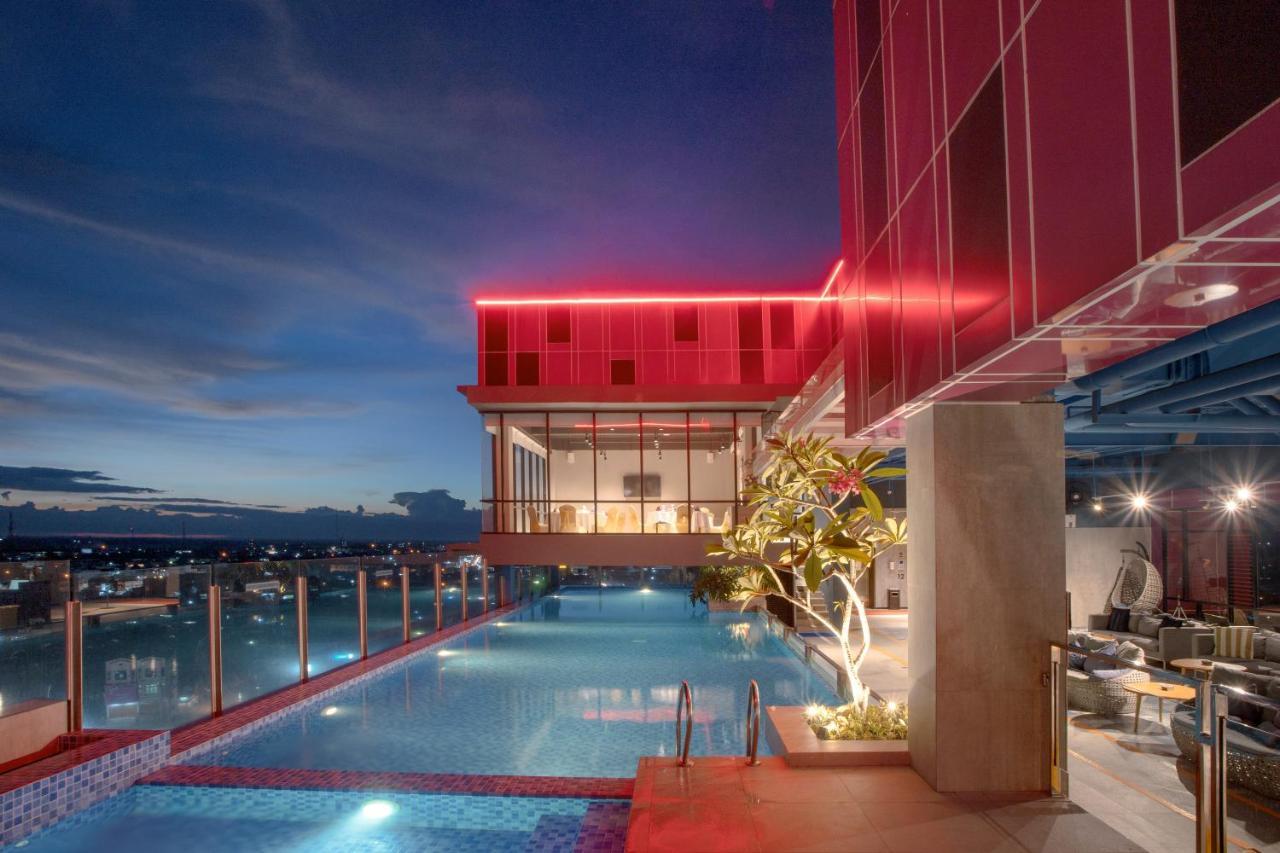 The Zuri Dumai Hotel Exterior photo