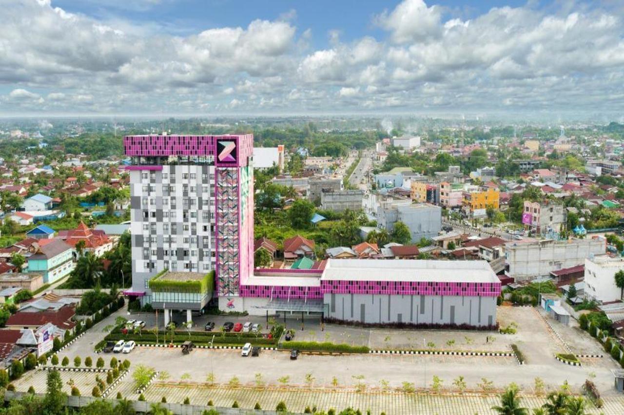 The Zuri Dumai Hotel Exterior photo